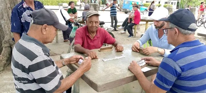 Muchas felicidades para los trabajadores del Deporte,la cultura física y la recreación en #Baguanos