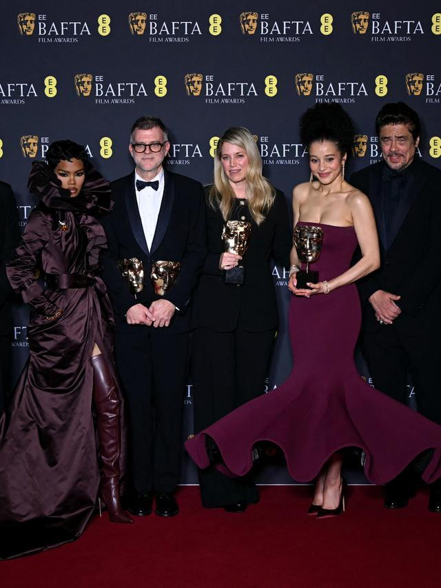 0207 Def Jam tweet media