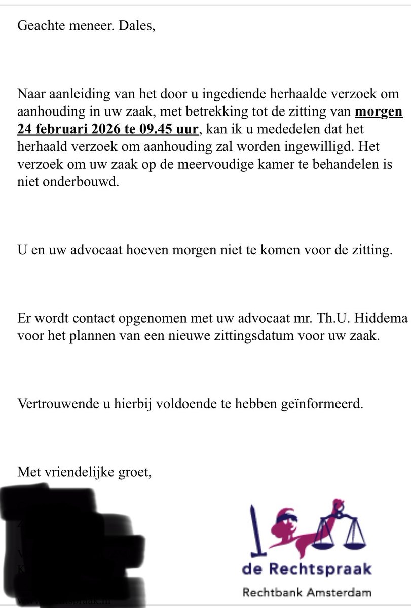 Wie morgen 24/2 in de Rechtbank Amsterdam had willen zien waar de 'overbelaste' officieren van justitie en rechters zoal druk mee zijn moet nog even geduld hebben. T.z.t. nader bericht. 

panorama.nl/artikel/678626…