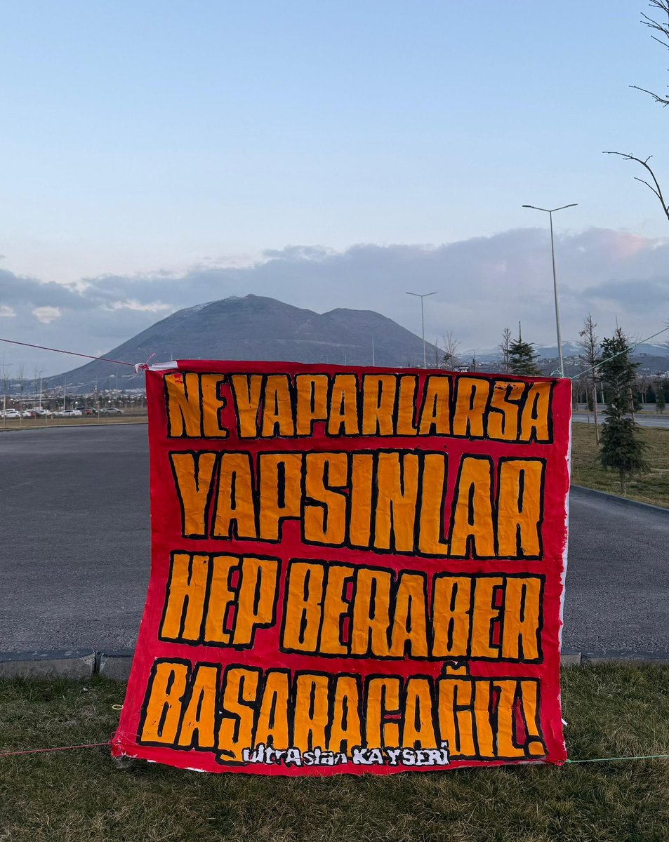 NE YAPARLARSA YAPSINLAR
HEP BERABER BAŞARACAĞIZ !

Haydi <a href="/uaduzici/">ultrAslan Düziçi</a> #KenetlenmeZamanı

#ultrAslanKAYSERİ