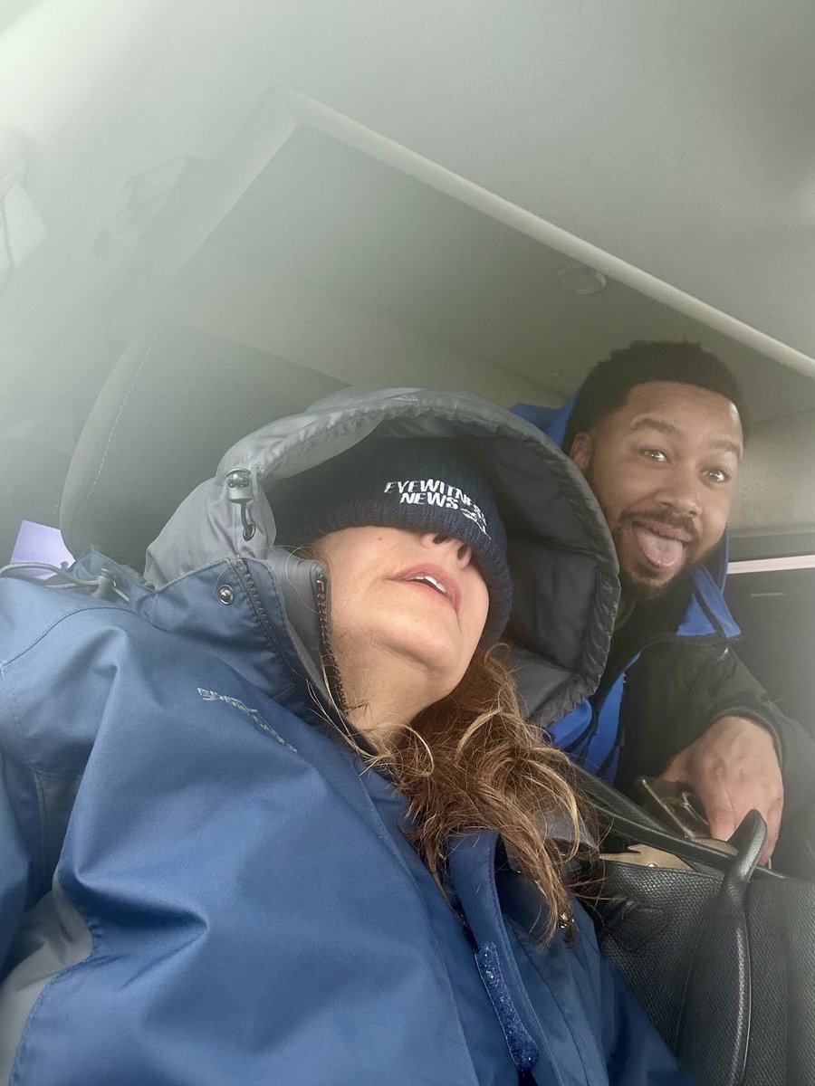 mcharlesworth7's tweet photo. Respite in the warm truck. Plow drivers and power companies are trying to help people. Stay home. You’re not supposed to be on the roads until after noon  unless you have to be out. No eye mask to shut your eyes? NO problem. https://t.co/T9v50ng8pH