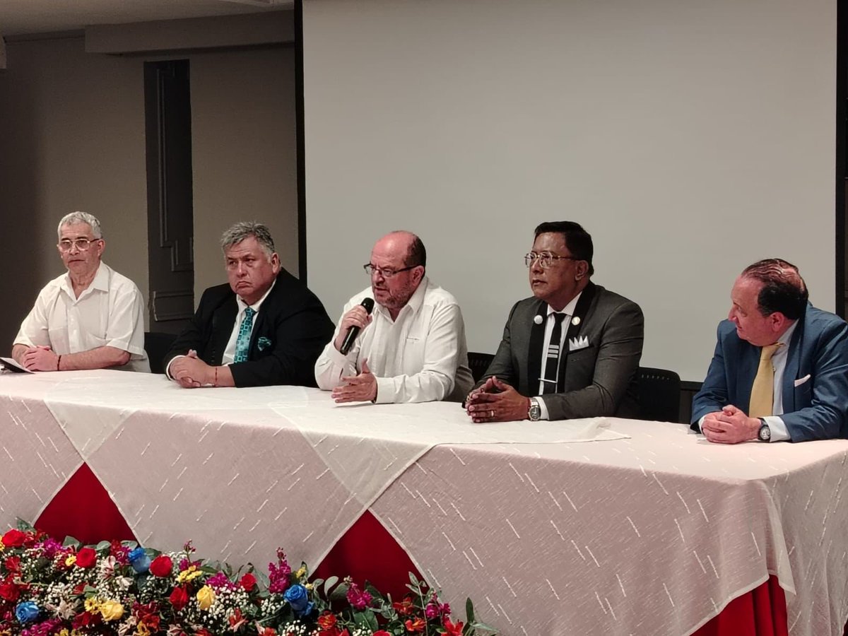 Federación Médica Ecuatoriana tweet media