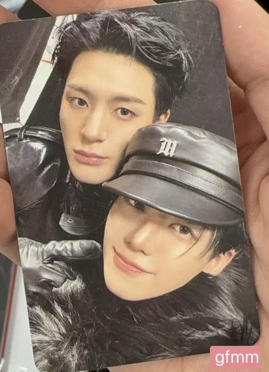 PAPA PAPI YG MAHA DAHSYAT 🧎‍♀️ keep mesra yeah 👨‍❤️‍👨 -jnjm