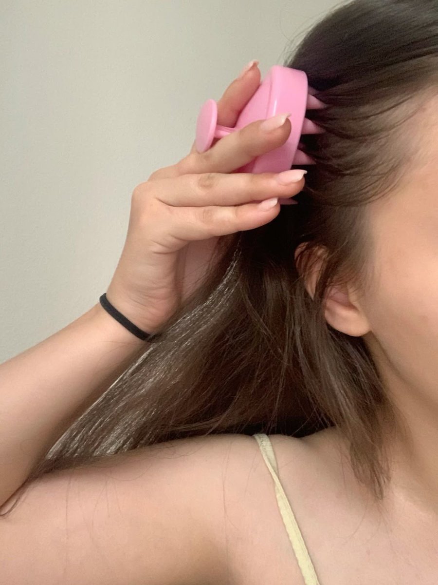 kirschque's tweet photo. O segredo do meu cabelão esta 1€ na TEMU corrammm girly girls 

https://t.co/lTgmFZVbNO https://t.co/zV8WZT21gf