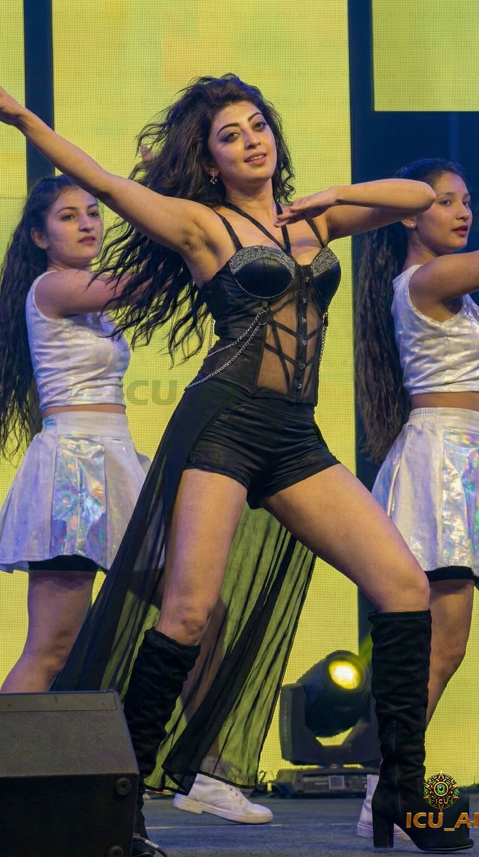 Arya3860190's tweet photo. Two Sides of Pranitha Subash 😱
This Innocent Girl
Slaying the stage like it's her runway! Hot, grace, and pure fire 🔥
#PranithaSubhash #StageOnFire #DanceQueen https://t.co/kq44pFpGmT