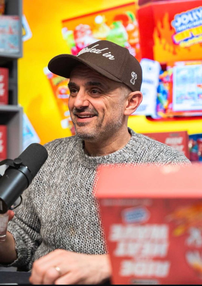 VeeFriends LIVE❗️ tweet media