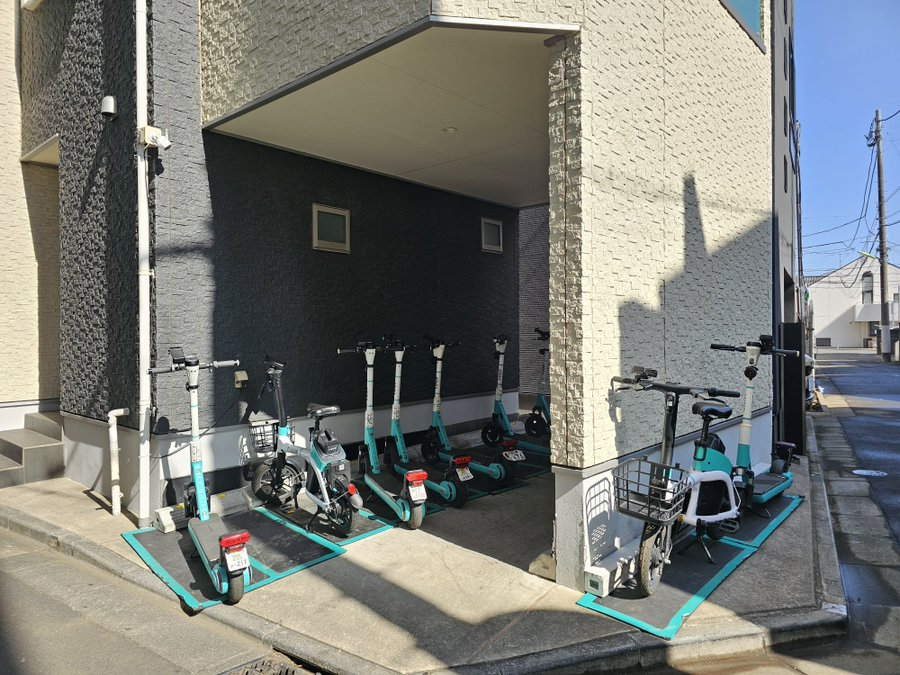Hosting LUUP ports generates modest passive income of 500-700 JPY per scooter monthly, potentially 6,000-8,400 JPY for average of 15 ports.. Its really smart idea ,but what about electricity  bill, if its reasonable then its good and best choice..

I wish then trend came to all