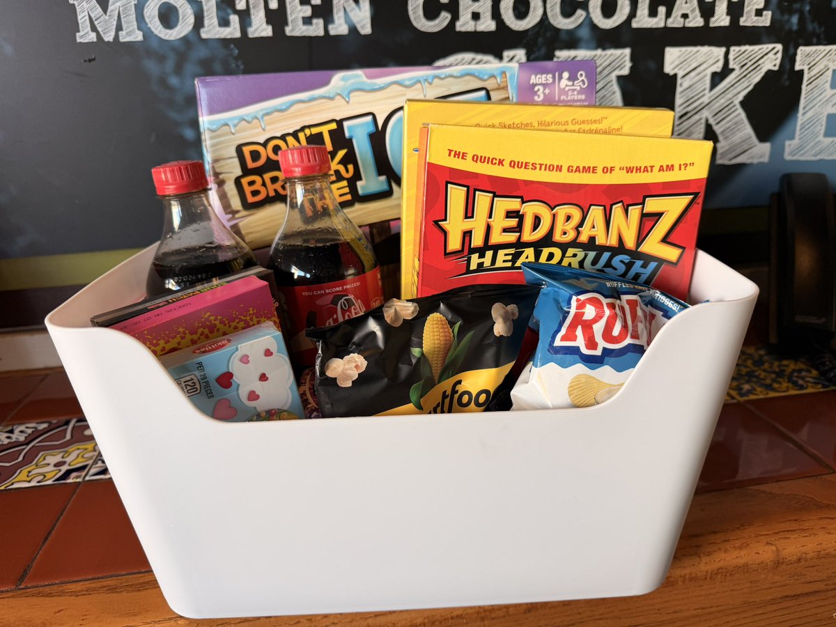 marvilousme's tweet photo. More Margarita prizes hitting the shelf!!! Building excitement🌶️❤️ @train3rgirl @taryn_mahaffey @neufeldjosh1 https://t.co/UuuQqYBTeV