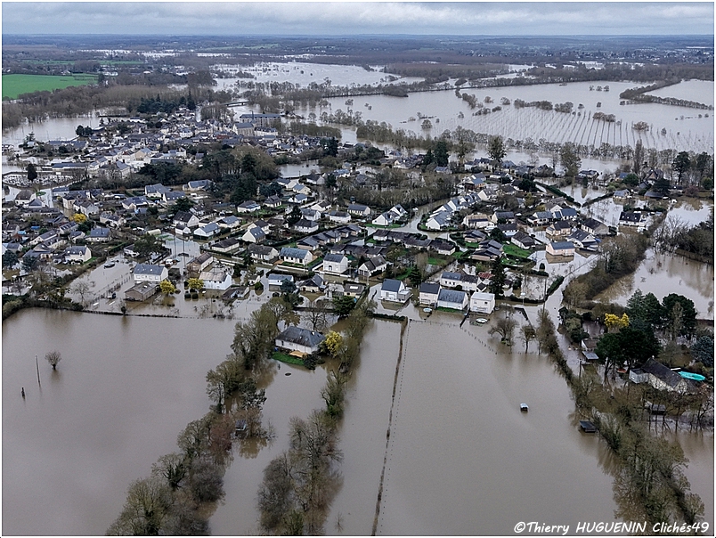 Cliches49's tweet photo. Crue des Basses Vallées Angevines vu du ciel...
Secteur de Cheffes!
#Cheffes #maineetloire #inondations #crue2026 #bassesvalleesangevines #sarthe #solidarité #anjou #Vigicrues #meteo #clichés49photographies https://t.co/uxqovkvw9W