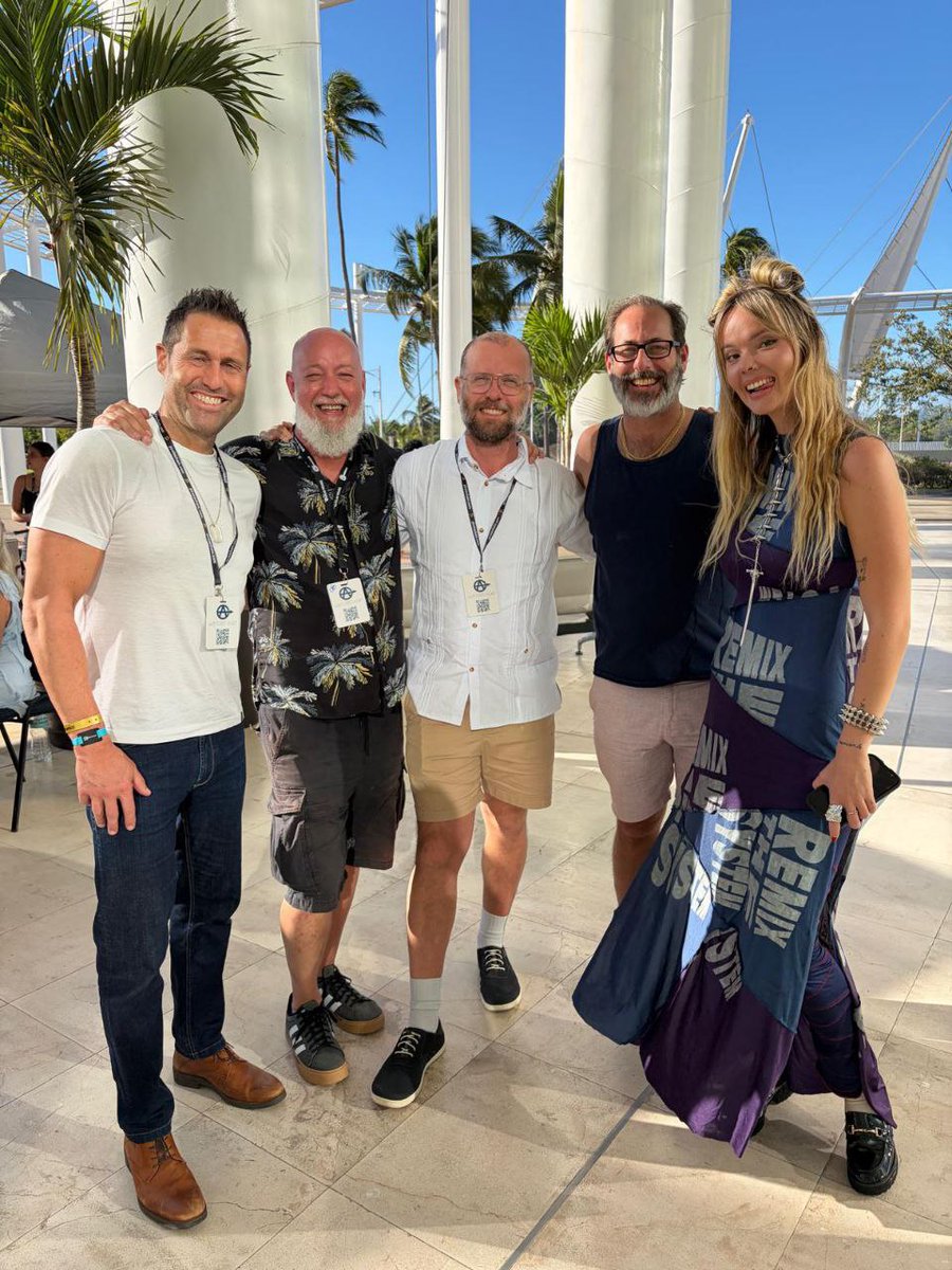 Curtis Stone tweet media