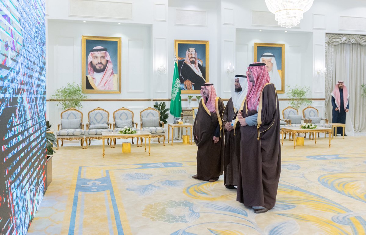 majedhogail's tweet photo. محطات متجددة من العطاء، وأثر ممتد لتبرع سمو ولي العهد -حفظه الله- بمليار ريال يصل للأسر المستحقة في منطقة الحدود الشمالية عبر تسليم وثائق التملك، برعاية صاحب السمو الملكي الأمير فيصل بن خالد أمير المنطقة، لتعزيز الاستقرار السكني وتنمية الأسرة.
#عطاء_ولي_العهد_في_الحدود_الشمالية https://t.co/NAZEfUKrVh
