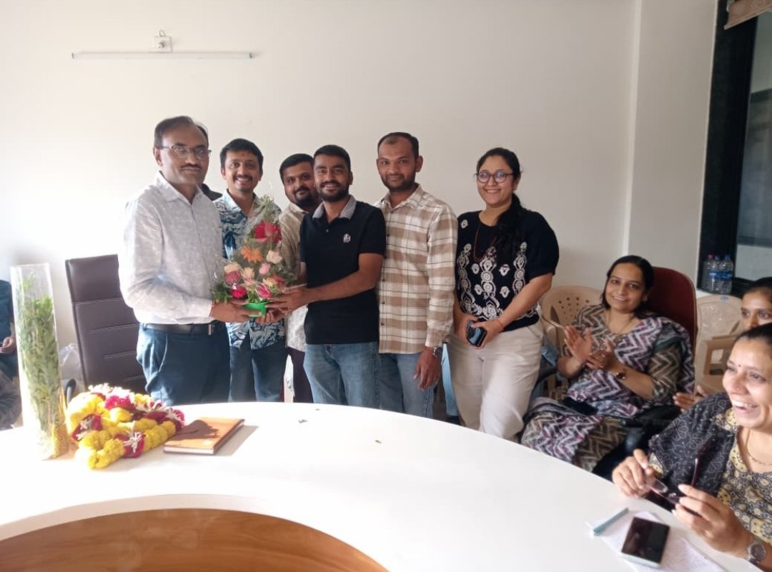 DC_Pandya's tweet photo. આજરોજ શ્રી જી.પી. ભીમાણી તાલુકા વિકાસ અધિકારીશ્રી પડધરી નો વિદાય કાર્યક્રમ પડધરી તાલુકા તલાટી કમ મંત્રીમંડળ દ્વારા તાલુકા પંચાયત કચેરી ખાતે યોજાયેલ. https://t.co/jRWESaRllv