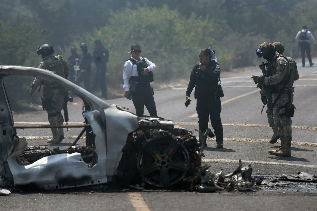 Al menos 25 miembros de la Guardia Nacional, un custodio y otro funcionario fueron asesinados en ataques del Cártel Jalisco Nueva Generación (CJNG) tras el operativo en el que murió su líder,