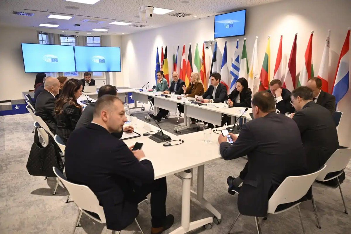 Rada Laykova tweet media