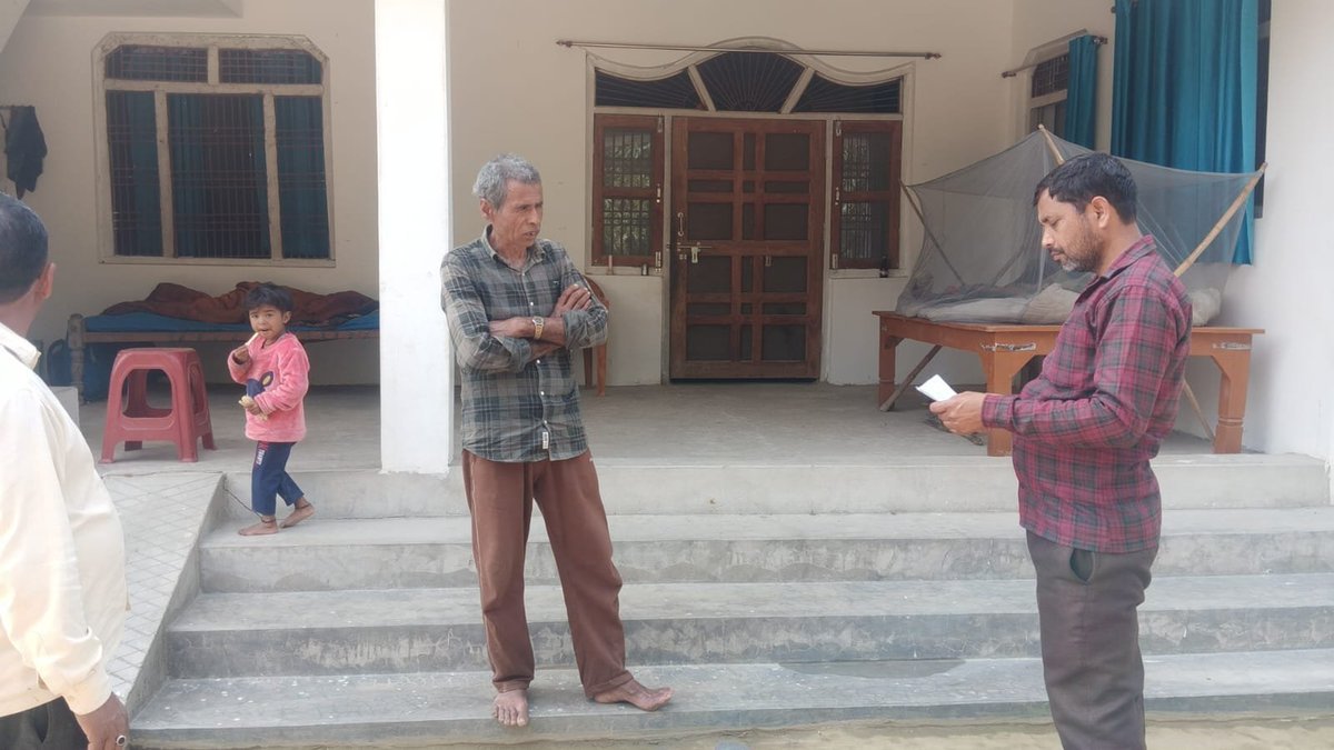 #BijliBillRahatYojna
#बिजली_बिल_राहत_योजना
<a href="/Executi70594334/">Executive Engineer Edd2Basti</a> के क्षेत्रान्तर्गत कार्मिकों द्वारा घर-घर जाकर #बिजली_बिल_राहत_योजना_2025_26 के तहत प्रचार-प्रसार/पम्पलेट वितरण/राजस्व वसूली का कार्य किया गया
<a href="/CMOfficeUP/">CM Office, GoUP</a> <a href="/aksharmaBharat/">A K Sharma</a> <a href="/ChairmanUppcl/">Chairman Uppcl</a> <a href="/UPPCLLKO/">UPPCL</a> <a href="/PuVVNLHQ/">Purvanchal Vidyut Vitaran Nigam Limited</a> <a href="/cebastipuvvnl/">Chief Engineer Basti PUVVNL</a>