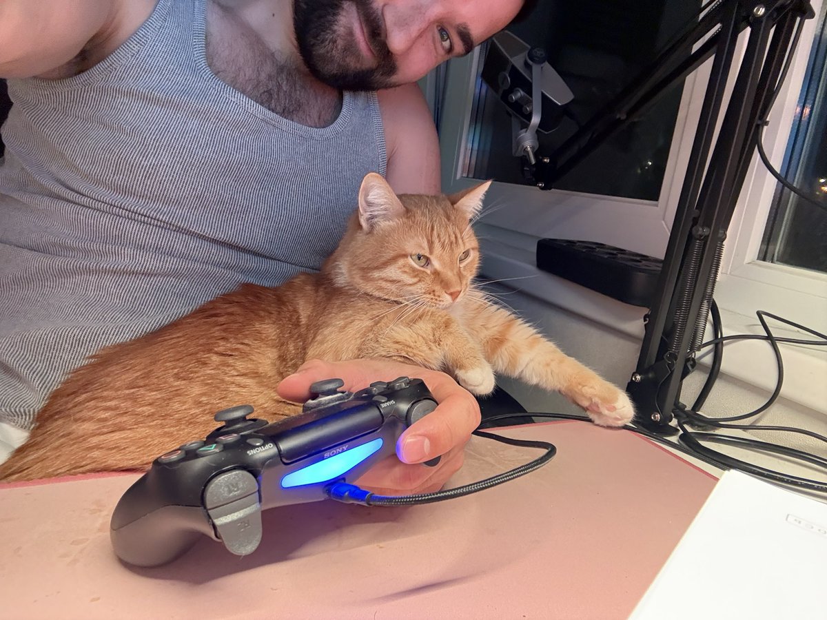 саша водомерка tweet media