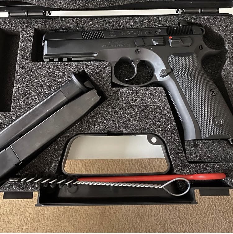 IVORYYGODDESS's tweet photo. One for me. One for him. 
#2ndamendment #marlinfirearms #cz75 https://t.co/pDCDXv0rmb