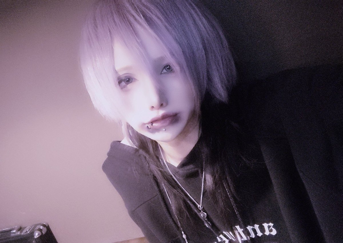 楪まな。 tweet media