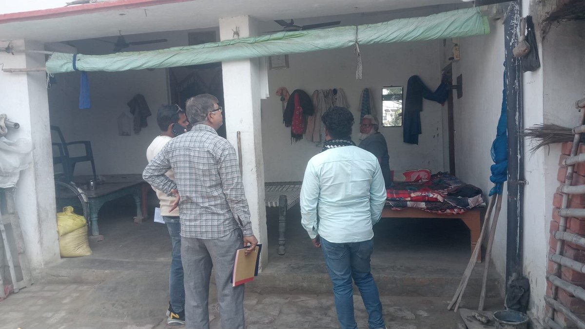 #BijliBillRahatYojna
#बिजली_बिल_राहत_योजना
<a href="/Executi70594334/">Executive Engineer Edd2Basti</a> के क्षेत्रान्तर्गत कार्मिकों द्वारा घर-घर जाकर #बिजली_बिल_राहत_योजना_2025_26 के तहत प्रचार-प्रसार/पम्पलेट वितरण/राजस्व वसूली का कार्य किया गया
<a href="/CMOfficeUP/">CM Office, GoUP</a> <a href="/aksharmaBharat/">A K Sharma</a> <a href="/ChairmanUppcl/">Chairman Uppcl</a> <a href="/UPPCLLKO/">UPPCL</a> <a href="/PuVVNLHQ/">Purvanchal Vidyut Vitaran Nigam Limited</a> <a href="/cebastipuvvnl/">Chief Engineer Basti PUVVNL</a>