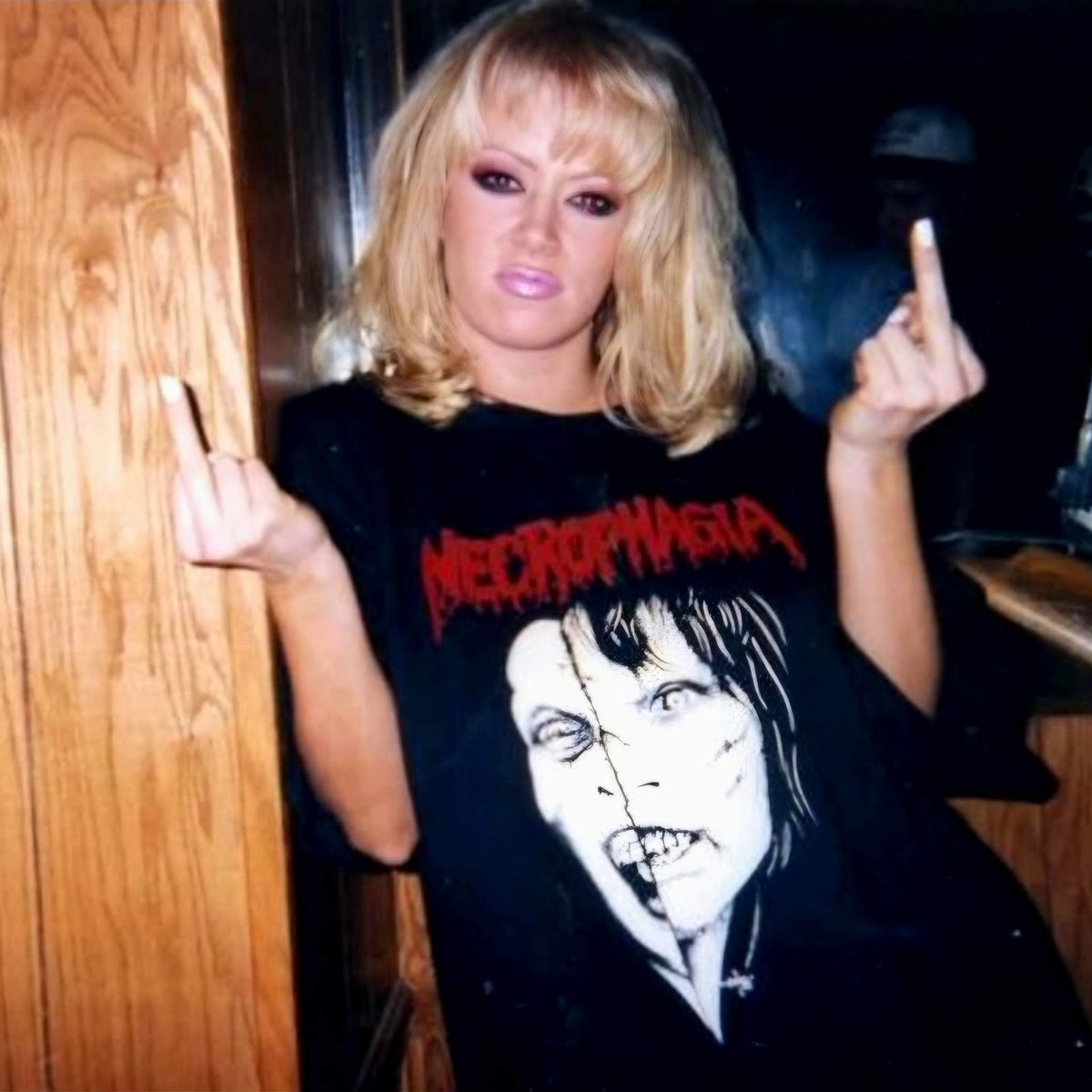 My middle finger salutes you