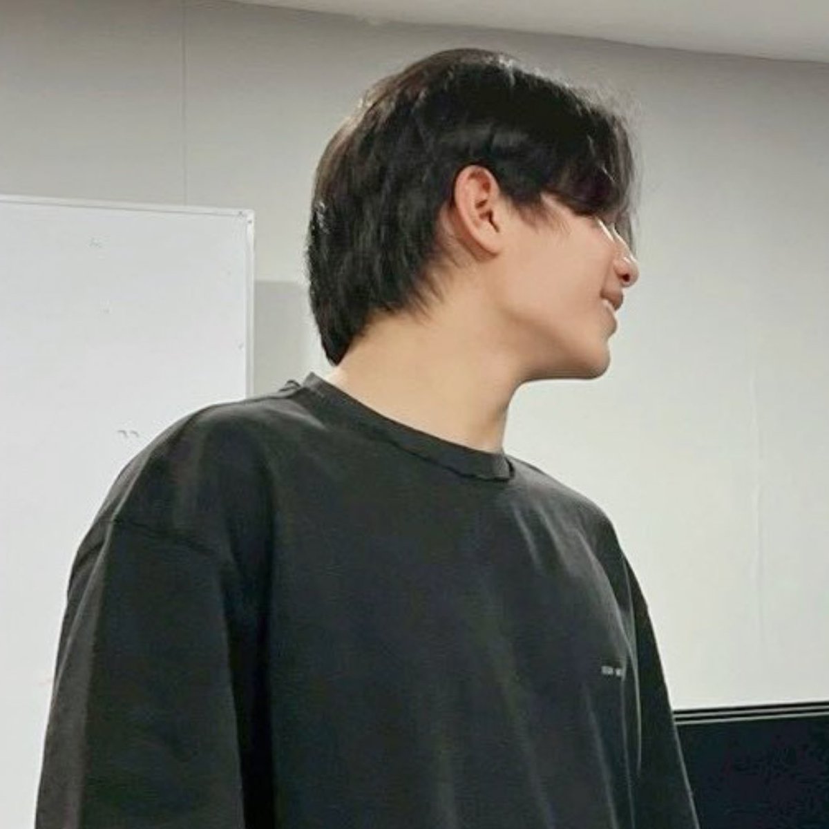 pinoojd's tweet image. ขอยกให้วิลเลี่ยมคือคนที่ไอเลิฟมายจ๊อบที่สุดเลยล่ะ ซ้อมบทยังไงให้เหมือนจีบกันดีนกับมอธมันเริ่ดว่ะ คือมานต้องอมยิ้มตลอดเลยเนอะ ชีวิตจริงยิ่งกว่าซีรี่ย์