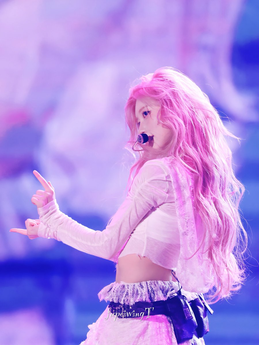 fupeiwingT tweet media