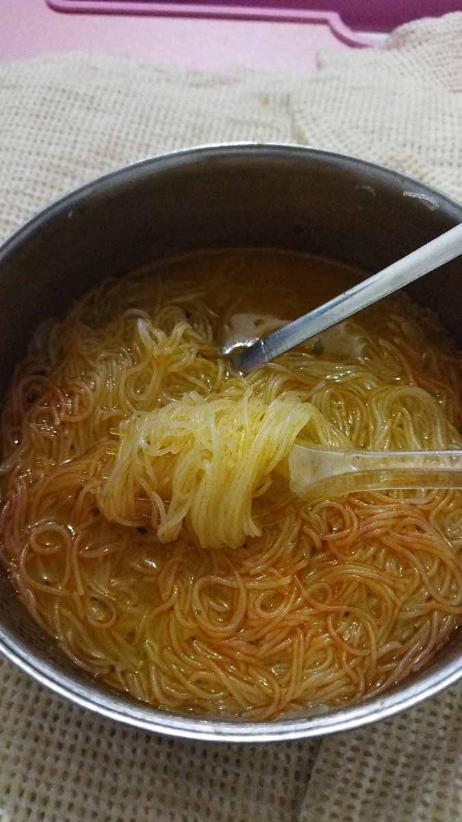 Gara2 mbak kos masak mie pedes GUE JDI KETULARAN LAPER