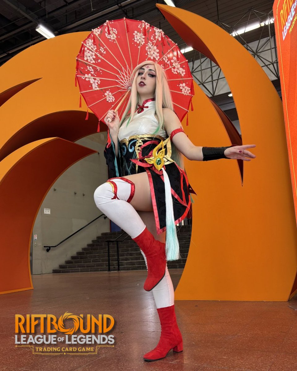 valery_606's tweet photo. I worked as Irelia’s cosplayer for @playriftbound , the Riotgames TCG, this weekend
And it was an amazing experience! Bring me back there please😭🌸

#Riotgames #cosplayer #tcg #riftbound #irelia https://t.co/FliandlSvr