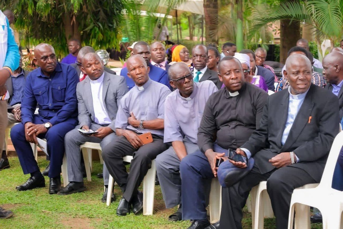 EriasLukwago's tweet photo. Gen. Museveni's callous decision of issuing a directive to His Grace Paul Ssemogerere, The ArchBishop of Kampala Arch Diocese to call off a mass for @kizzabesigye1 and other political prisoners that had been scheduled for this afternoon at Lubaga Cathedral is abhorrable https://t.co/3lR0Gjprnl
