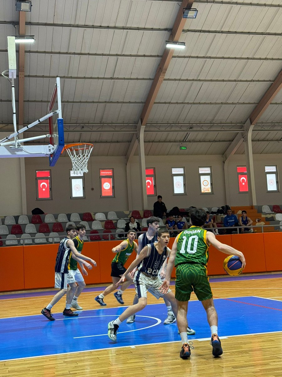maarif1955's tweet photo. 🏀 3x3 Basketbol Takımımız İl Son 8’de!
Emeği geçen Beden Eğitimi Öğretmenimiz Mustafa Kökselsu’ya teşekkür ediyor, öğrencilerimize başarılar diliyoruz.
#3x3Basketbol #İlŞampiyonası #Son8 #KadıköyAnadoluLisesi https://t.co/UXNqZfTOfe