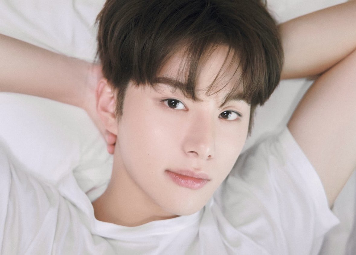 jungwoo tweet media