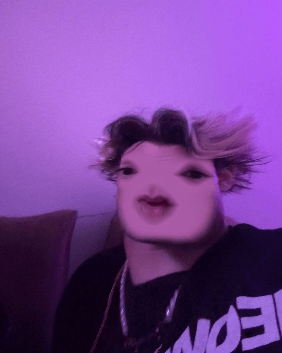 (nick.p) ! tweet media