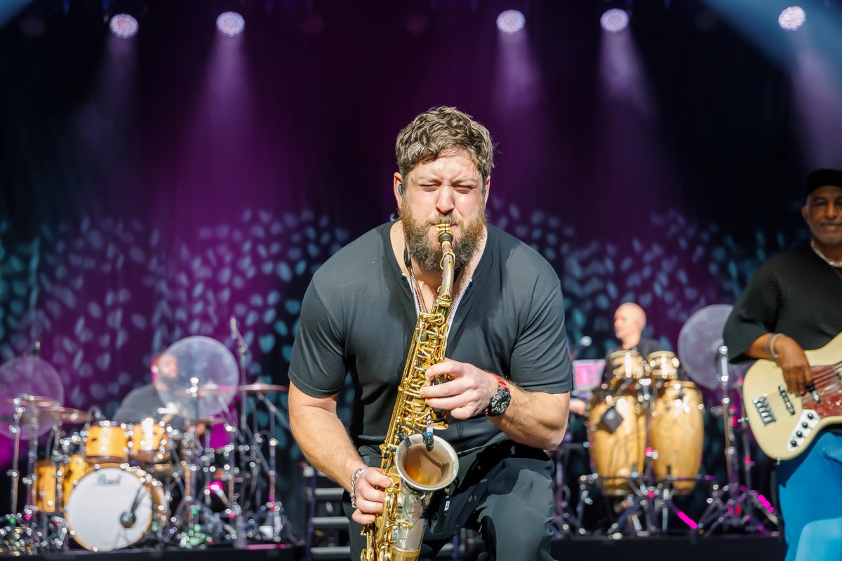 Harrah's Cherokee tweet media