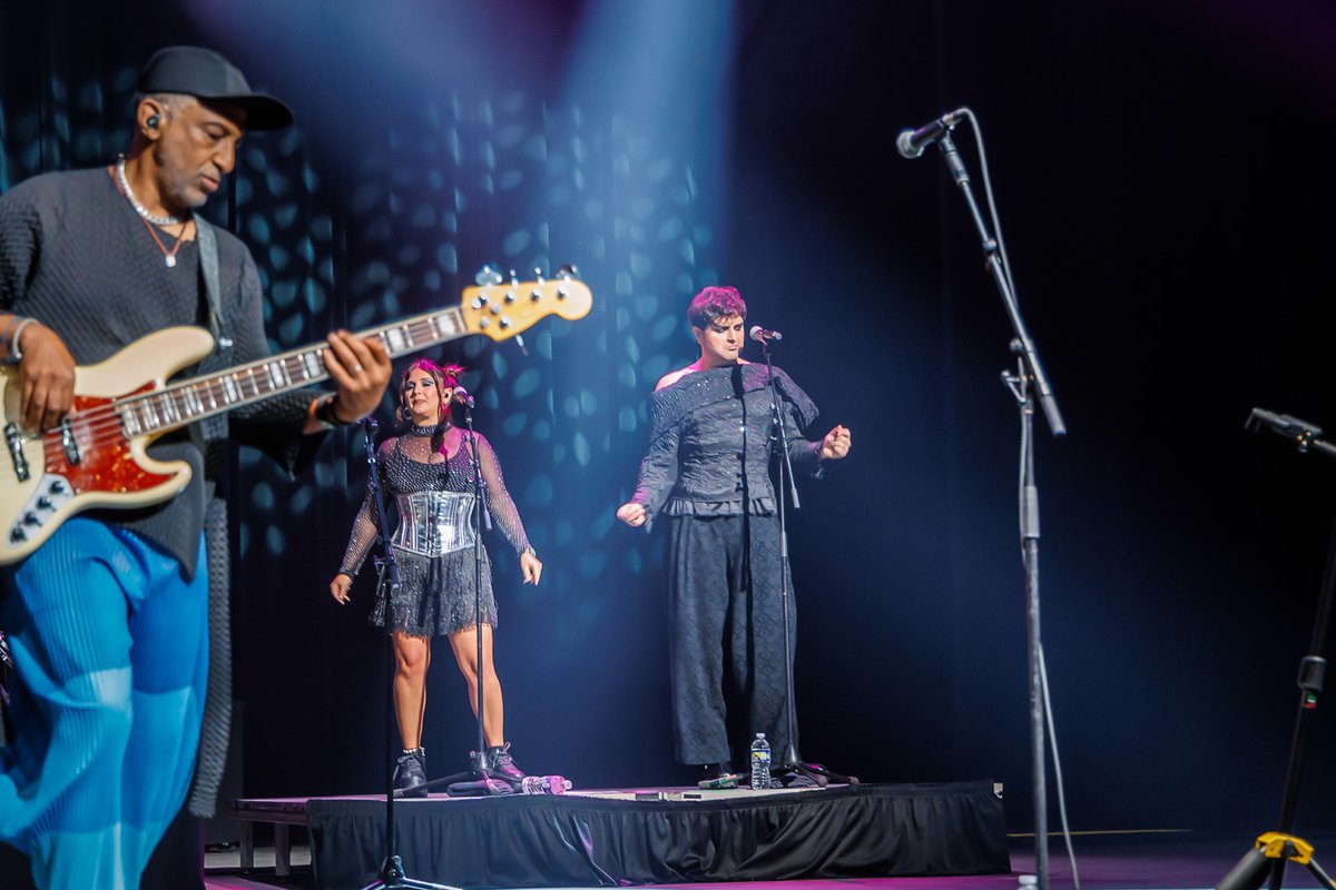 Harrah's Cherokee tweet media