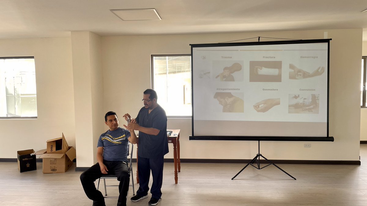 Nuestro personal de la #OSL participó en un taller teórico-práctico de Primeros Auxilios, como parte de la capacitación en Salud Ocupacional.
Fortalecemos conocimientos y habilidades para actuar de manera oportuna ante emergencias.

#SomosOsl
