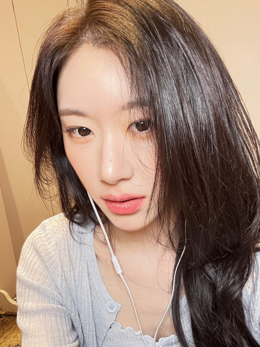 얼굴 이채령 tweet media