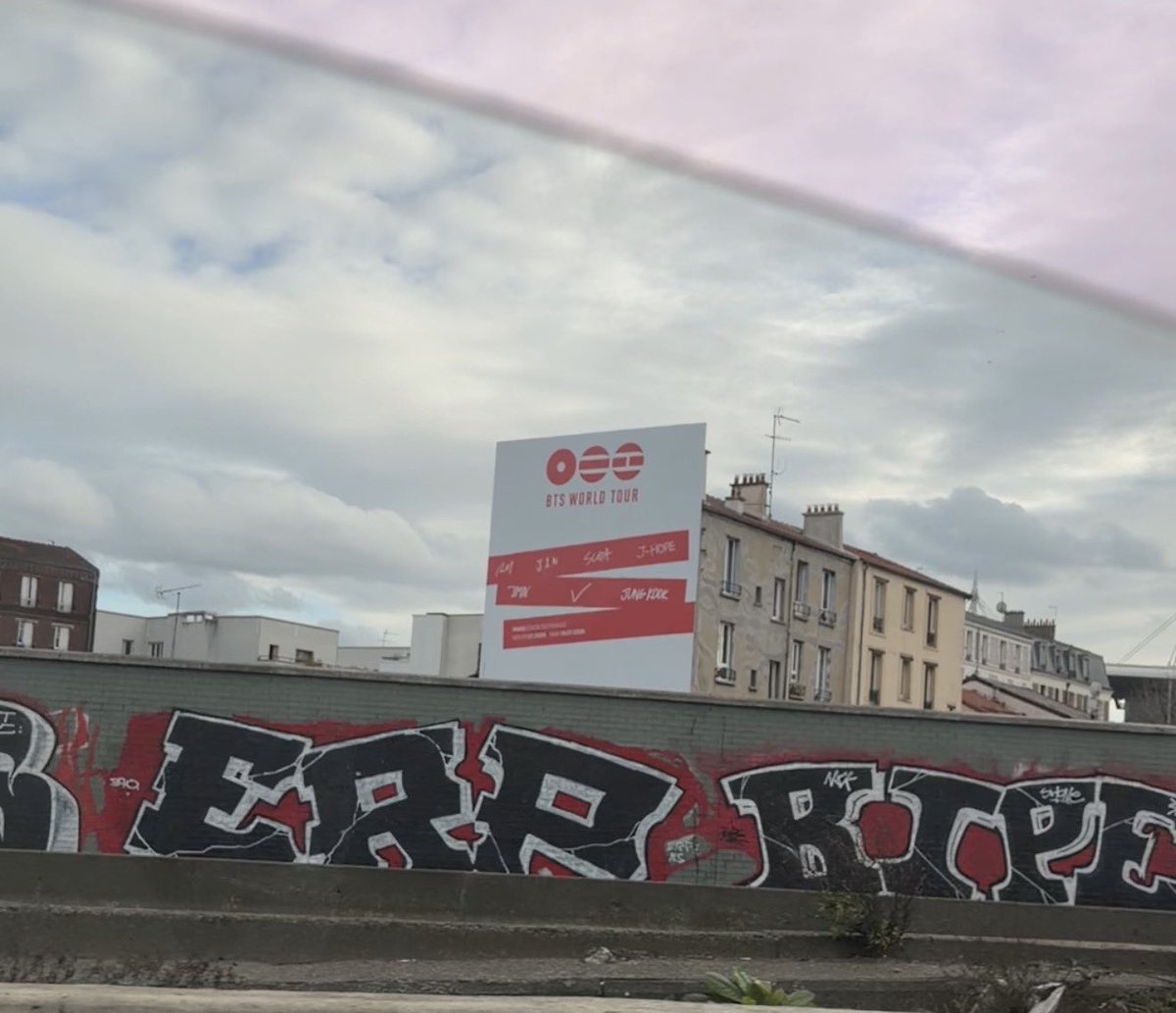 spotted outside the stadium🥹