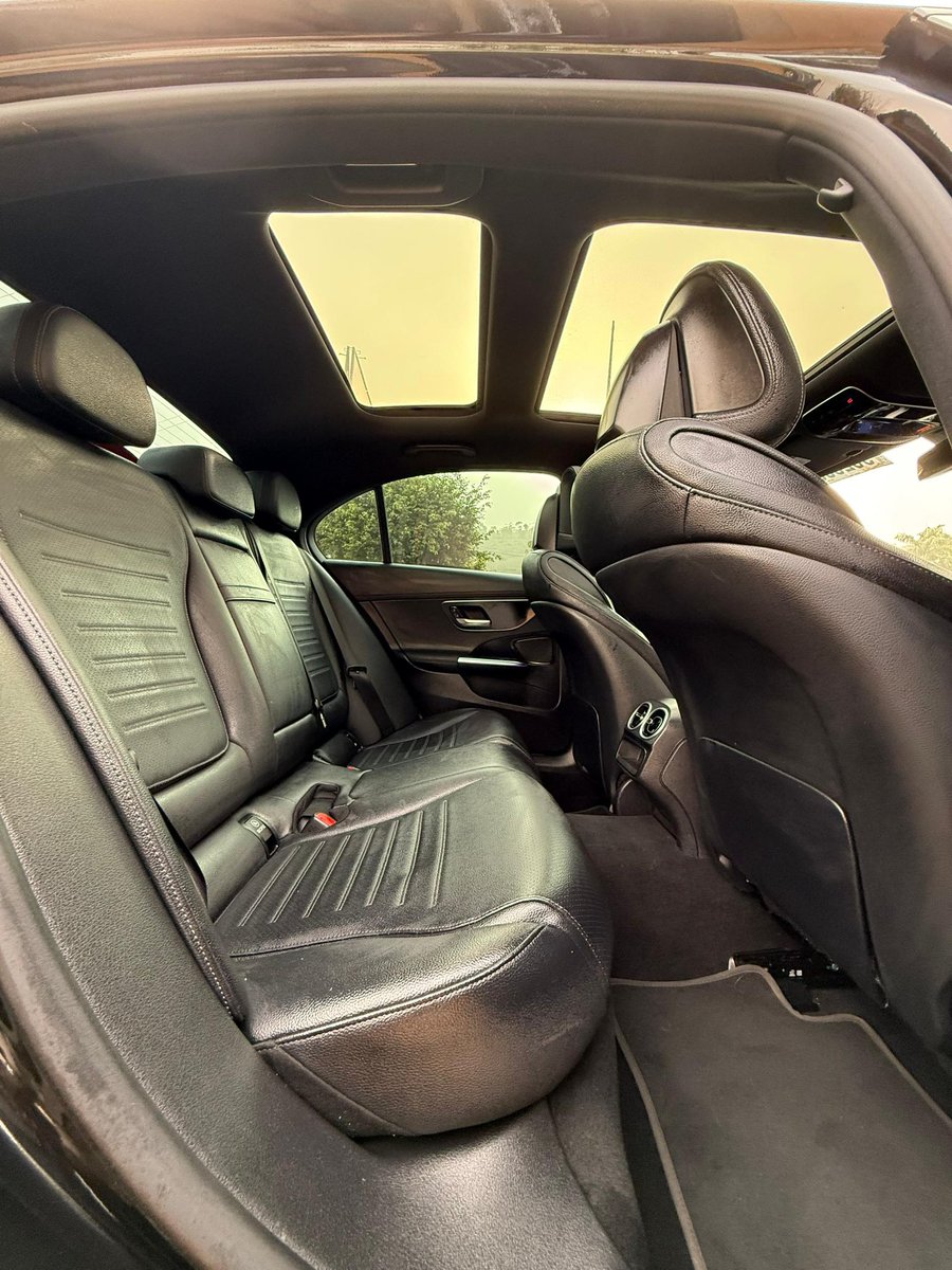 🔥 FOR SALE: EXTREMELY CLEAN DIRECT 2022 C300 🚨 

💰 Starting Price: N82,500,000

🚦MILES: -  

📍LOCATION: ABUJA

👀 AVAILABLE FOR INSPECTION. 

🚗 Well-maintained, top condition, ready to drive!