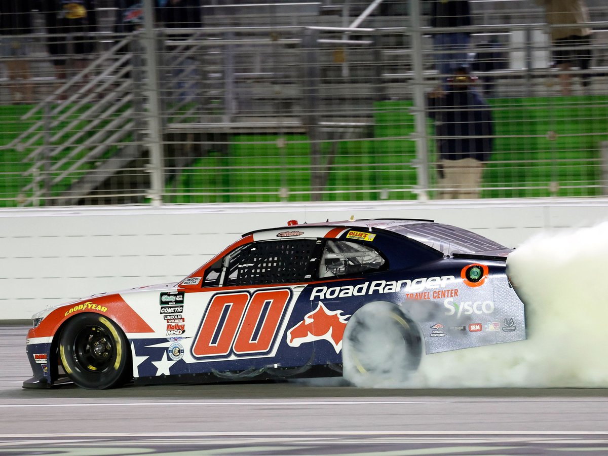 Lionel Racing tweet media