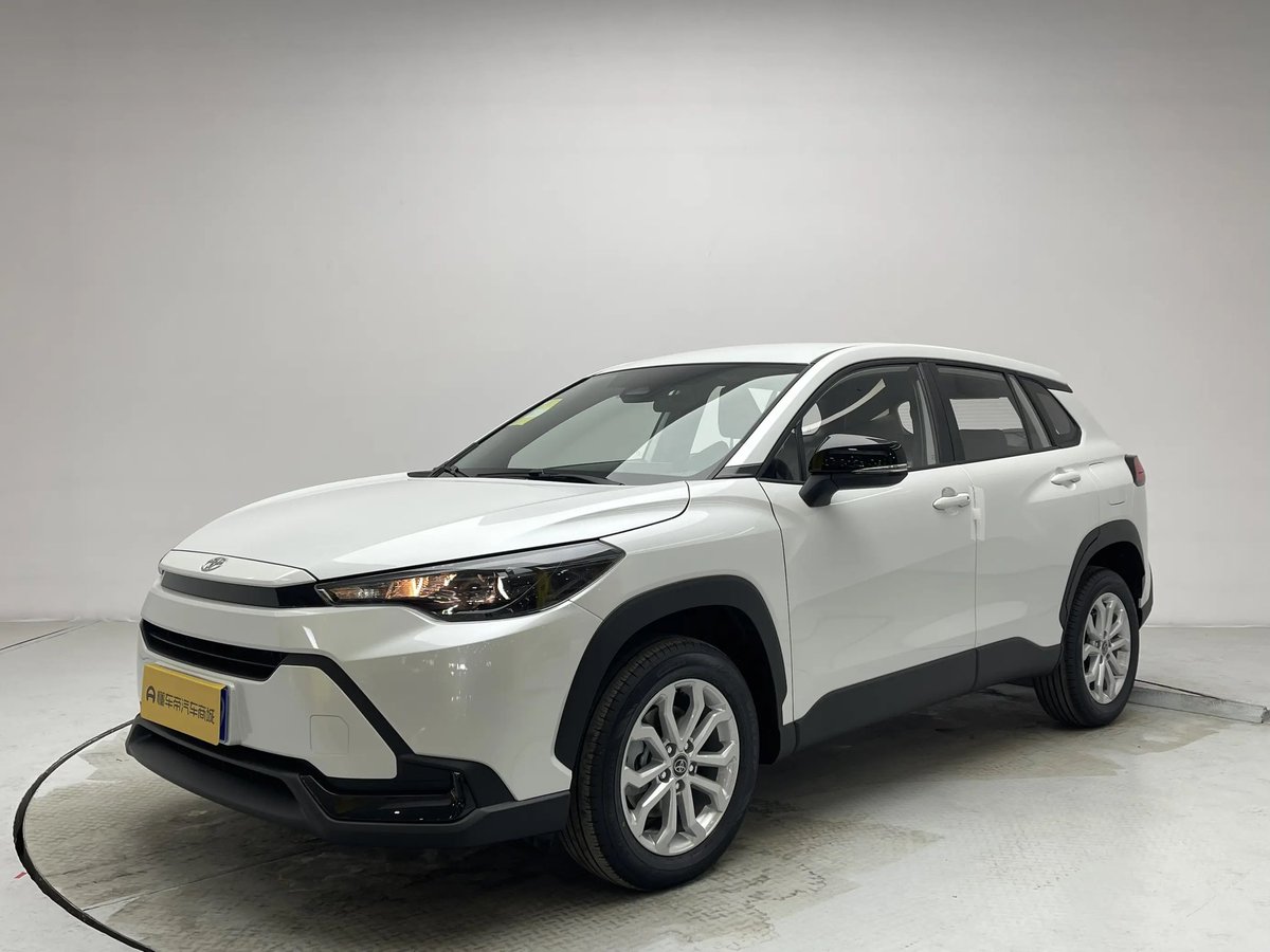the_cyrilo's tweet photo. 2026 Toyota Cross/ Frontlander

Comfort Edition

Most affordable SUV deal on the market 

CVT

Mileage: 1,000 kilometers( Literally New)

2.0L

2WD

GH¢ 219,000.00/ US$20,120.00 

Including Shipping Fee  Tema

WhatsApp: +233267714044 https://t.co/XFaSKpAQtI