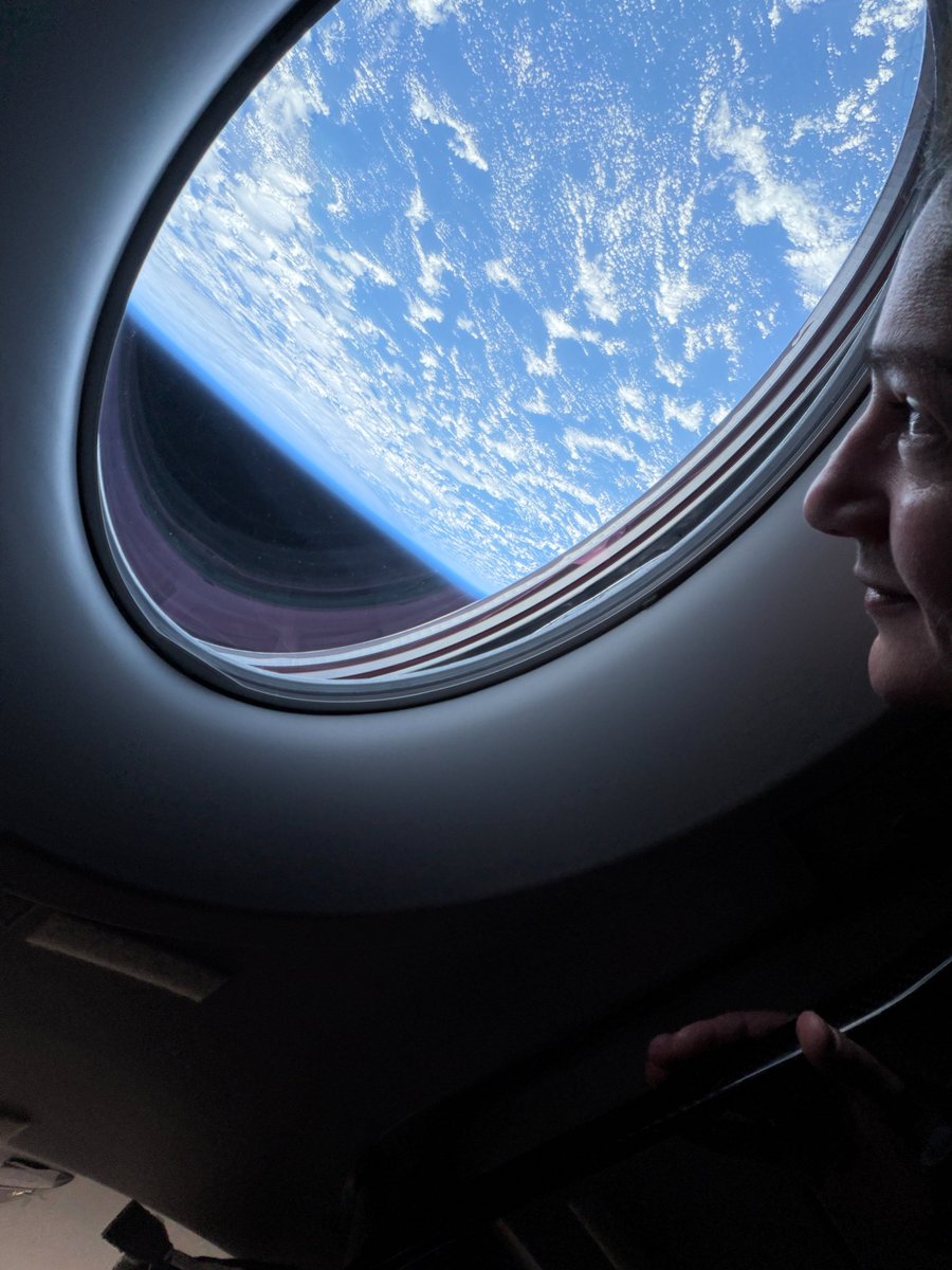 Jessica Meir tweet media