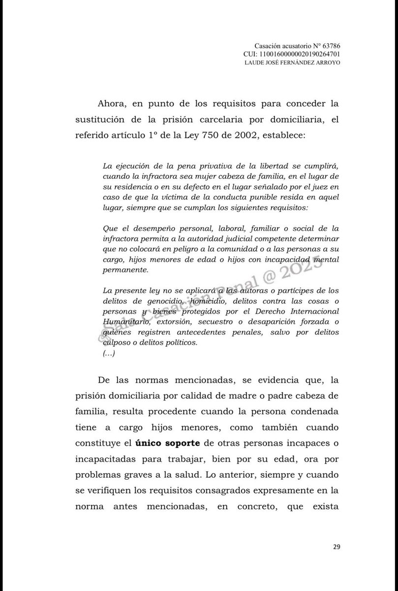 🚨 Requisitos para la concesión de la prisión domiciliaria para padre cabeza de familia🚨 
En sentencia SP2143, rad. 63786, del 12 de noviembre de 2025, la Sala de Casación Penal de la CSJ desarrolló los requisitos legales y probatorios, de la siguiente forma:
1. La prisión