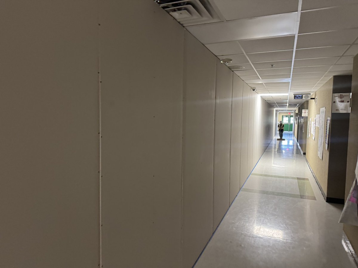 herbertoneiljr's tweet photo. Expansion is taking place at Hempstead Middle School! I can’t wait to see the finished product! #NewGym #EnclosedCorridor #HigherHeights #BeBold https://t.co/mrCKfCzG8U