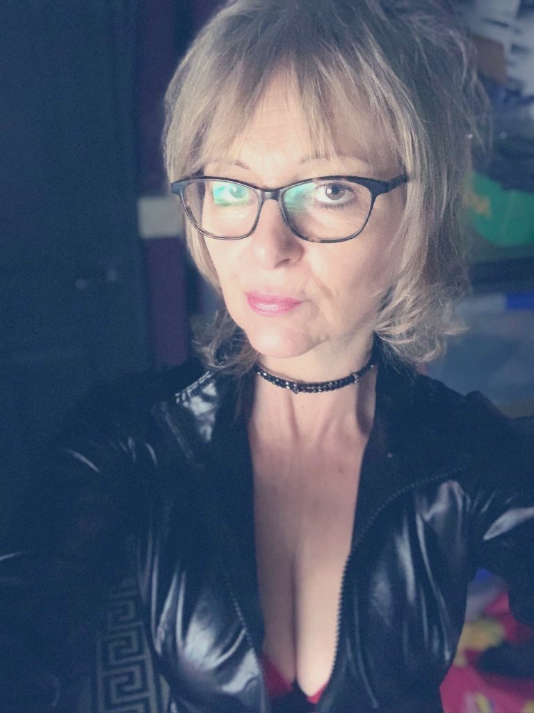 I am back from my holidays and ready to take bookings <a href="/houseducroix/">House DuCroix</a>  see you soon boys and of course girls 😈 my cane has missed you