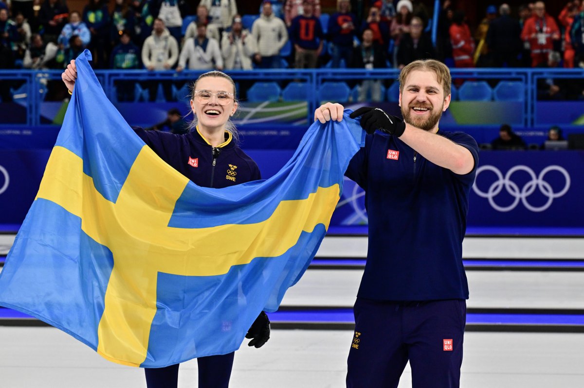 AmbasciatoreSE's tweet photo. Finale incredibile per la Svezia a @milanocortina26 !
La fondista Ebba Andersson e la nazionale femminile #curling hanno chiuso i Giochi invernali in grande stile – due ori meritatissimi!🥇🥇 Un’edizione da ricordare per la Svezia, la migliore di sempre: 18 medaglie di cui 8 ori. https://t.co/sXVJoVSeJc