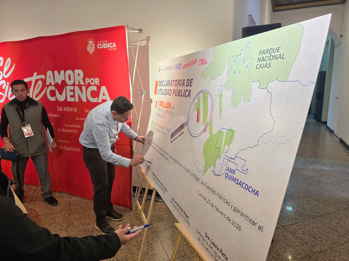 ETAPAOficial's tweet photo. 💧 Lo que vivimos en Carnaval no fue solo un concierto, fue historia.

Hoy se firmó la resolución para adquirir más de 1 millón de m² de páramo en la cuenca del Yanuncay, convirtiendo la emoción en acción real por el agua. 🌿

El #QuintoRío salió a defenderla y Cuenca respondió.

Esto es #AmorPorCuenca ❤️💛

#ElAguaEsVida 🩵

@czamoramatute 
@MunicipioCuenca