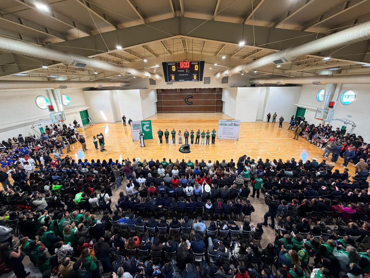 En #SanJuanDeSabinas en la entrega del Gimnasio Auditorio de la Región Carbonífera. #CoahuilaPaDelante #APasosDeGigante