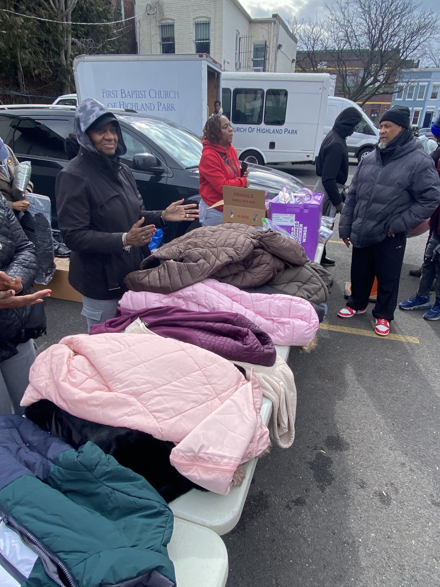 So Others Might Eat tweet media