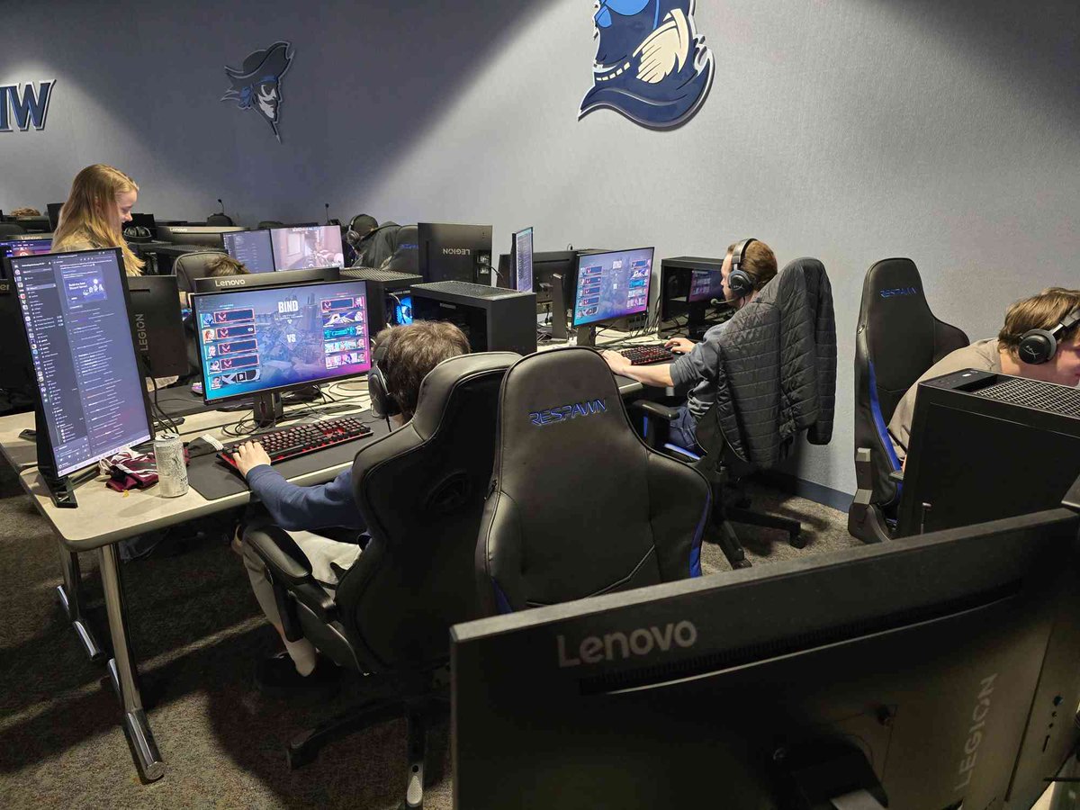 Our first ever eSports day was a great time! Thank you to all the schools who stopped by and all the students who participated. 

We had so much fun we are going to run it back next year! #esports #iowaesports