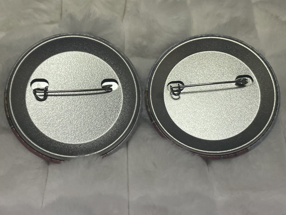 右】 元々持っていたもの。 【左】 メルカリで購入したもの。 これ完全